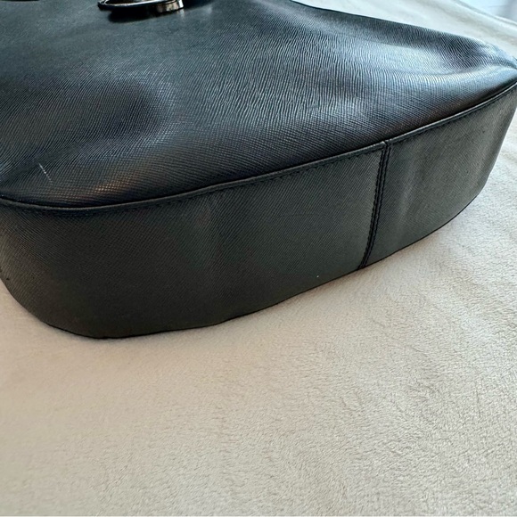 SALVATORE FERRAGAMO (100% Authentic) - Saffiano Leather Chain-Link Shoulder Bag - Picture 7 of 16